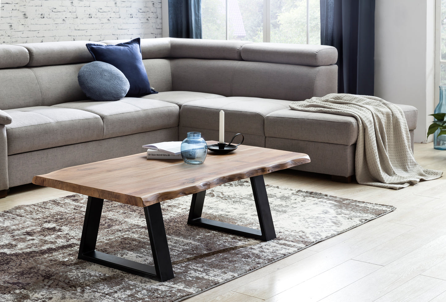 Salontafel in massief hout acacia | Salontafel 115 x 40 x 61 cm | Bijzettafel in landelijke stijl met metalen poten