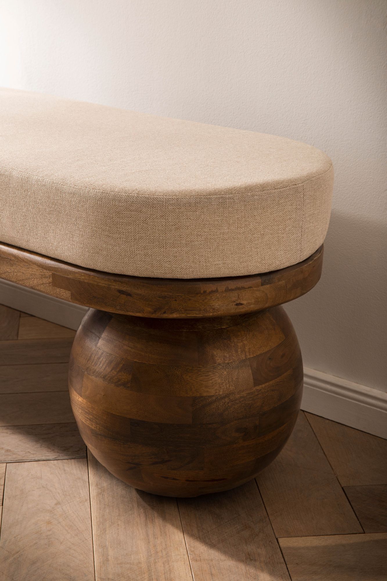 Bank stof hout massief 140 cm halbank gestoffeerde bank bank beige