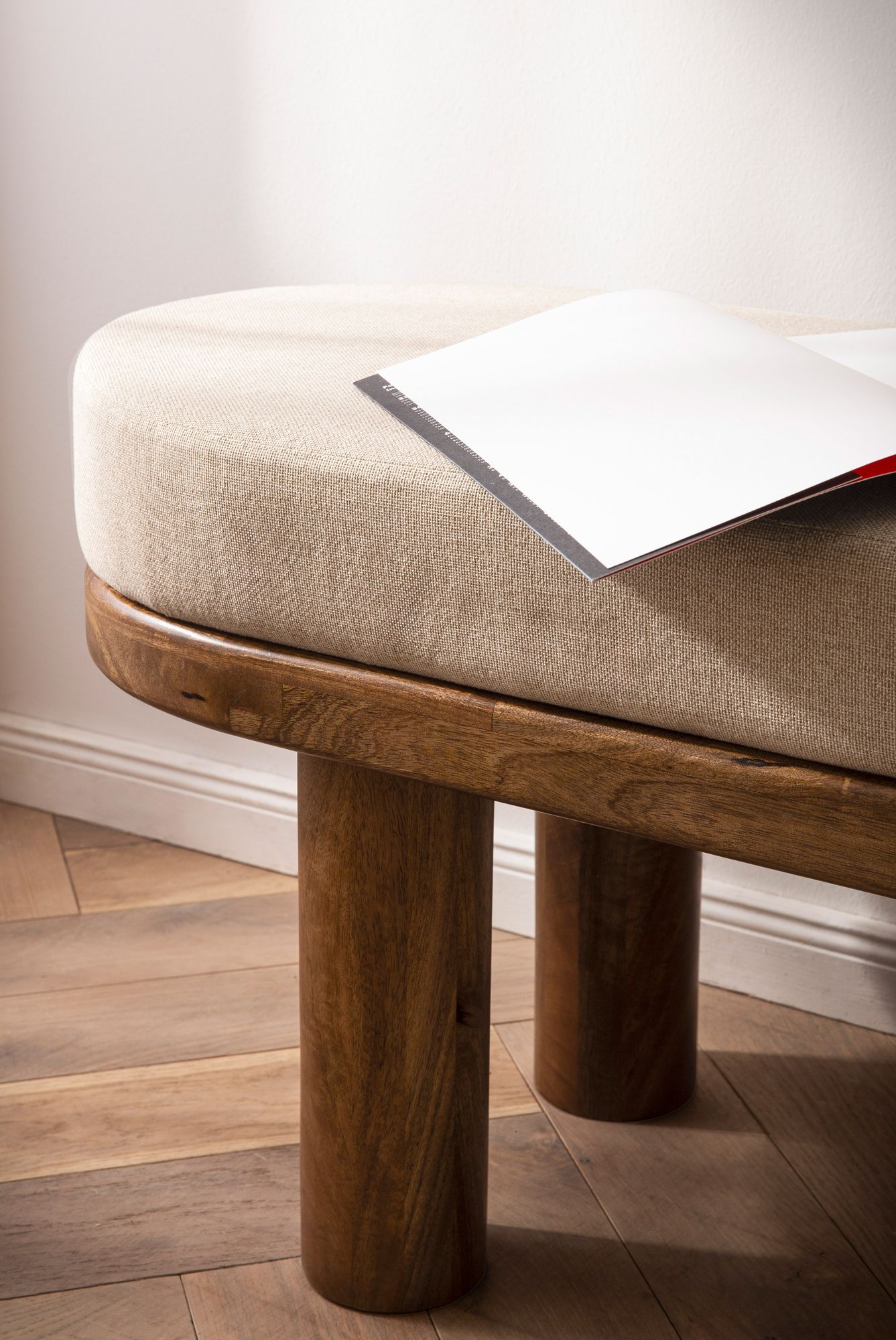 Bank stof hout massief 140 cm halbank gestoffeerde bank bank beige