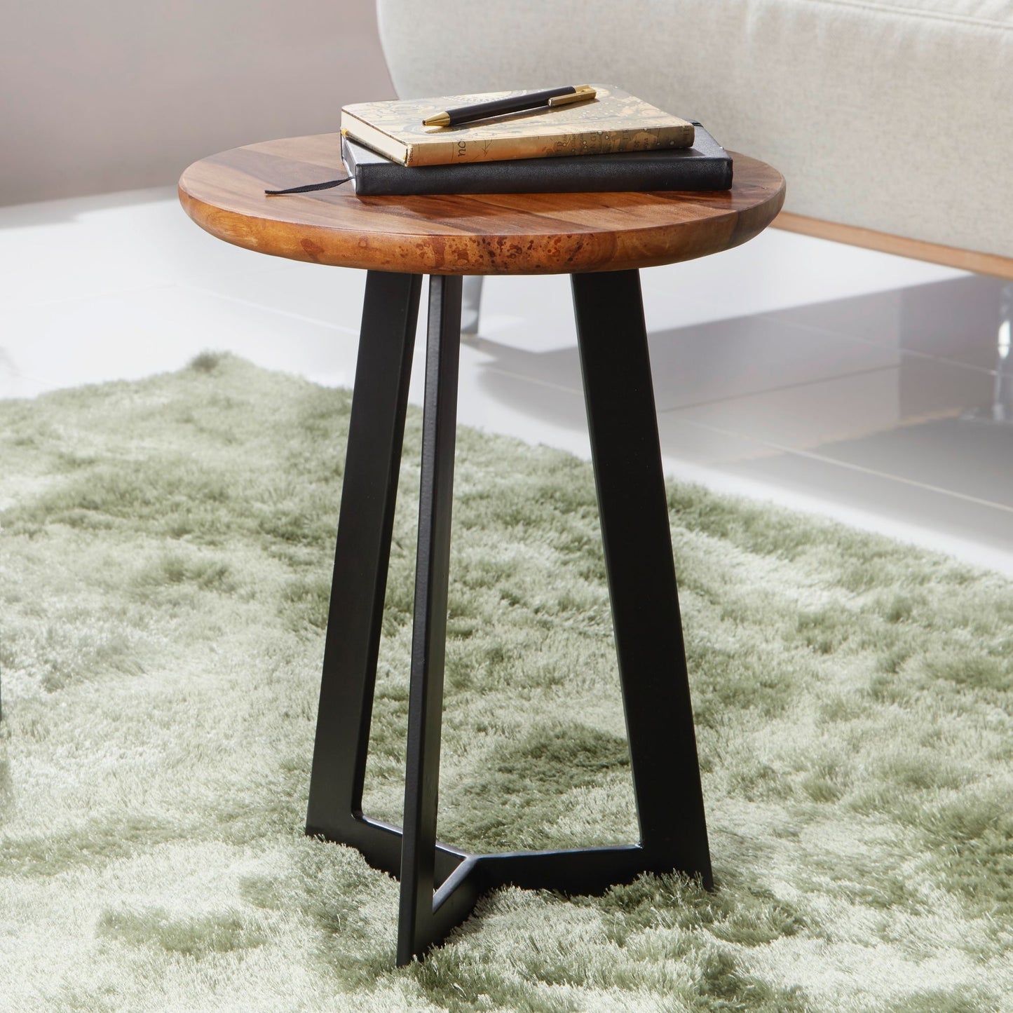 Massief houten tafel Tio lage bijzettafel