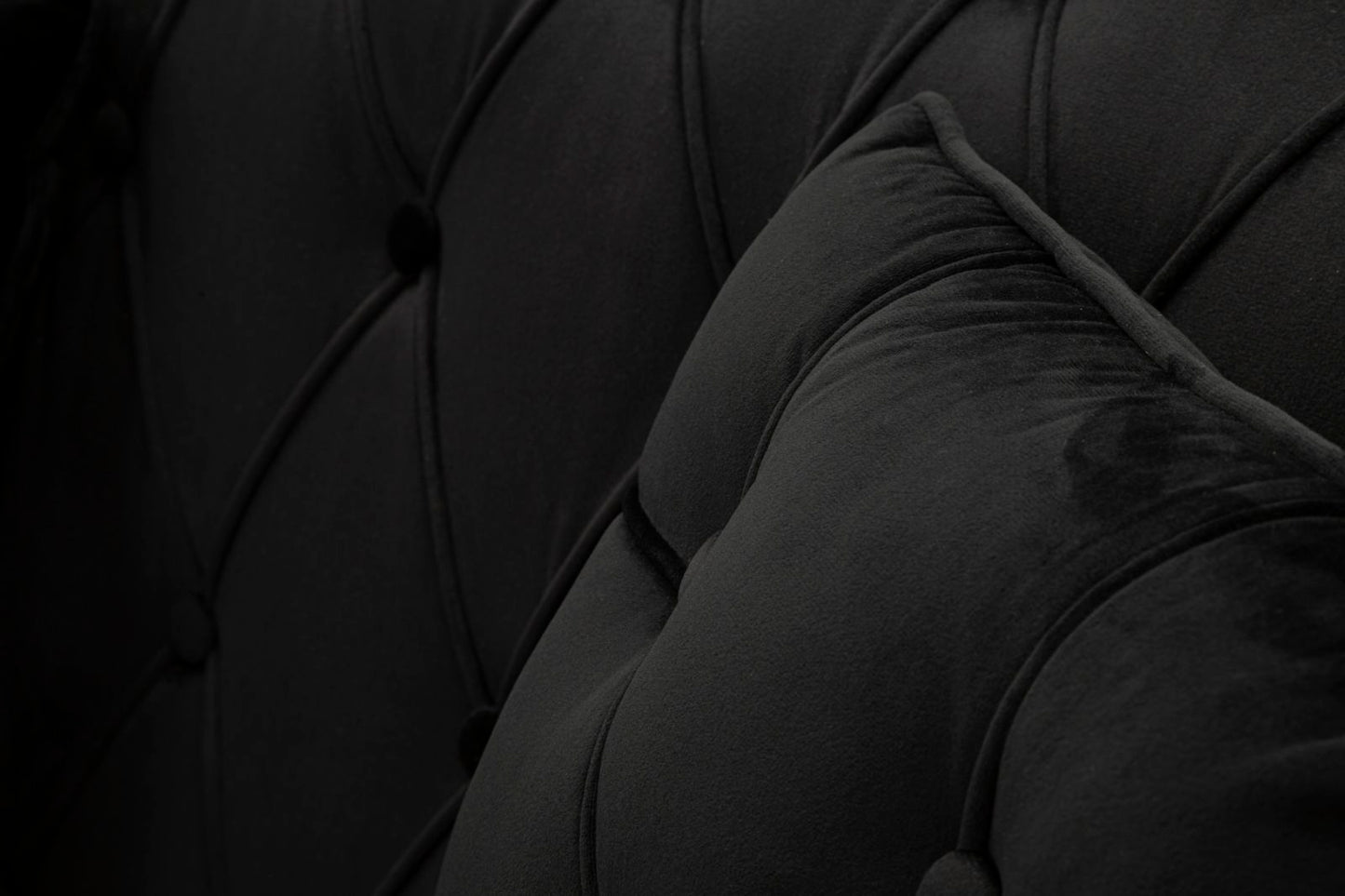 Bank Budapest Sofa' 2 Seats Black With Cushions 130×83×91 cm