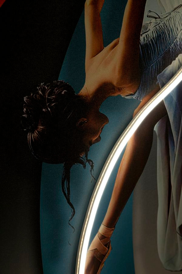 Schilderij On Canvas With Led Dancer 60×3,5×90 cm