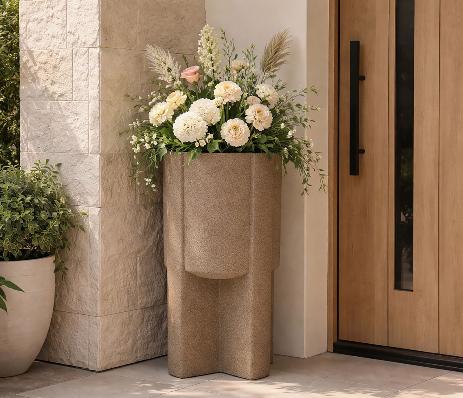 Vaas Moai Outdoor Vase Holder Ø 39×80,5 cm