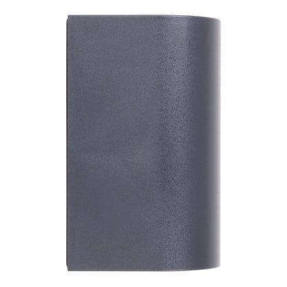 Buiten wandlamp "Alecto" meet 6,8 x 8,8 cm en is 15,5 cm hoog. Het bestaat uit een hoogwaardig plastic met een enigszins gestructureerd oppervlak dat eruit ziet als geschilderd. Tijdloos zwart maakt de lamp universeel bruikbaar.