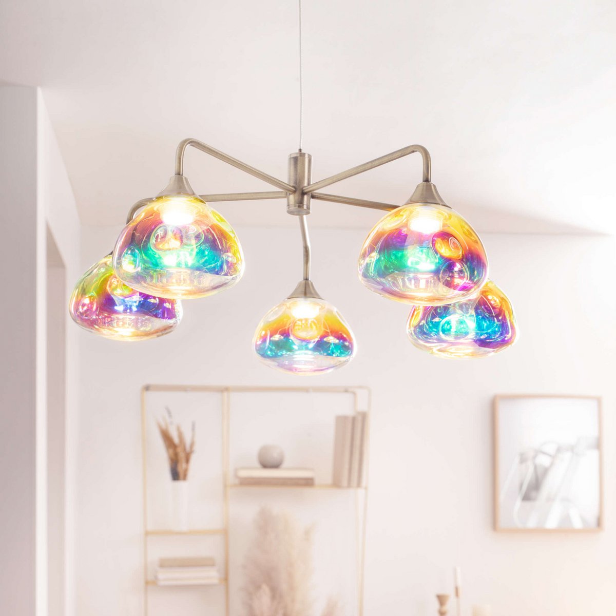 LED-hanger Lamp 5-Flame "Varna", hanglamp gemaakt van messing gekleurd metaal- en irisglas, stevig ingebouwde LED's, 50 cm diameter, stijlvolle verlichting voor woonkamer, eetkamer of gang