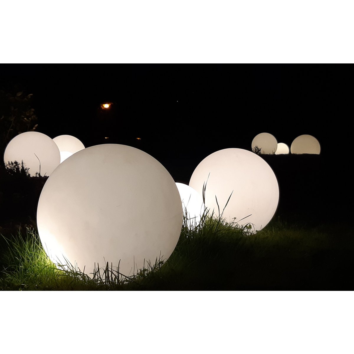 Buiten de Spitical Spit "Ball" D: 40 cm, voor buiten, plastic aarde spies, wit, E27, - Wegelettes