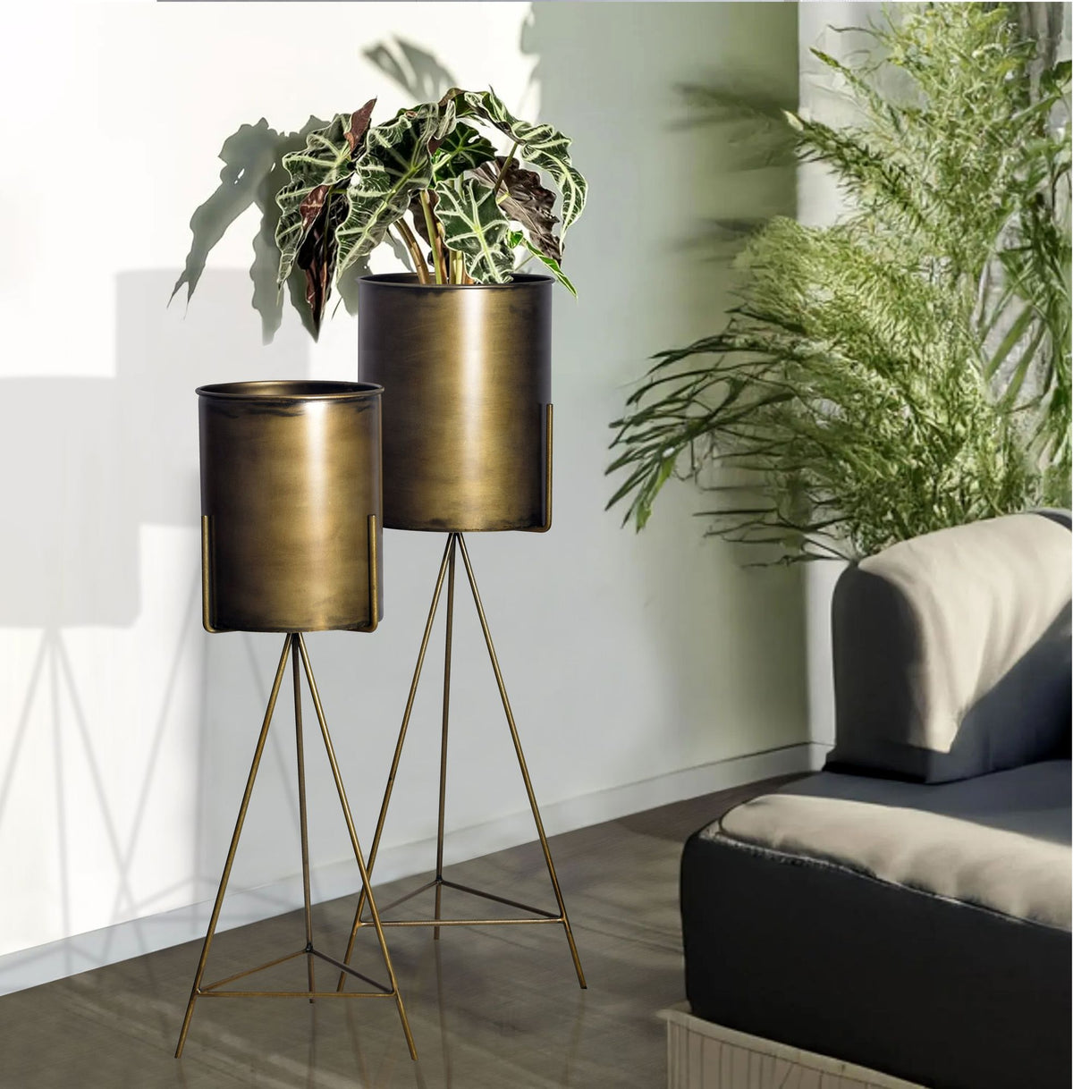 Bloempot set van 2 metalen plantenbakken goud met frame