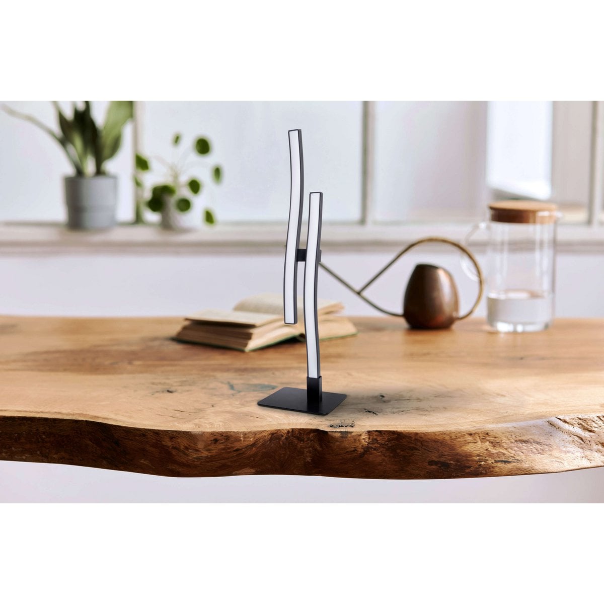 LED -tafellamp "Onda", tafellamp gemaakt van metaal en plastic in het zwart, met stevig ingebouwde LED's, verlichting voor woonkamer, kantoor of nachtkastje 44 cm hoog