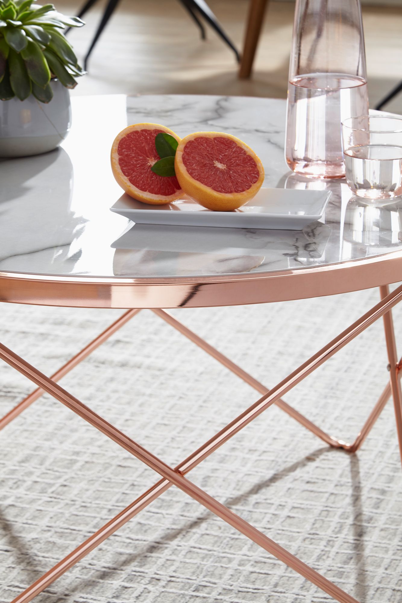 Design salontafel wit rond a 85 cm koperen metalen frame