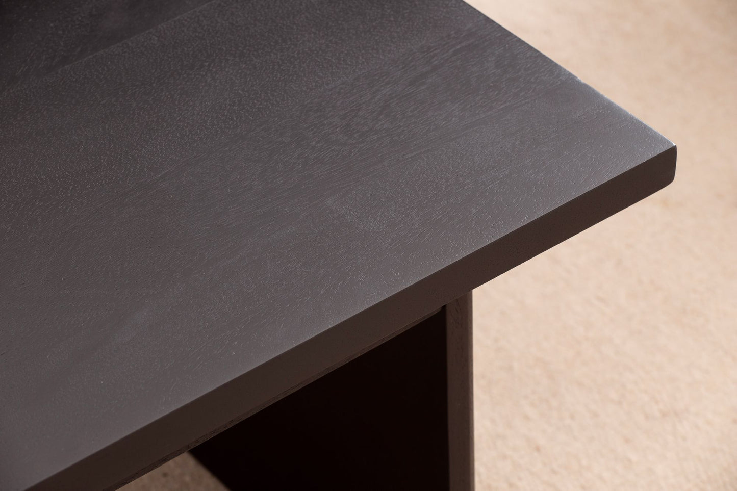 Salontafel 110x55x40 cm mango massief hout zwarte salontafel rechthoekig | Design woonkamertafel modern massief | Woonkamersalontafel met poten in lattenlook