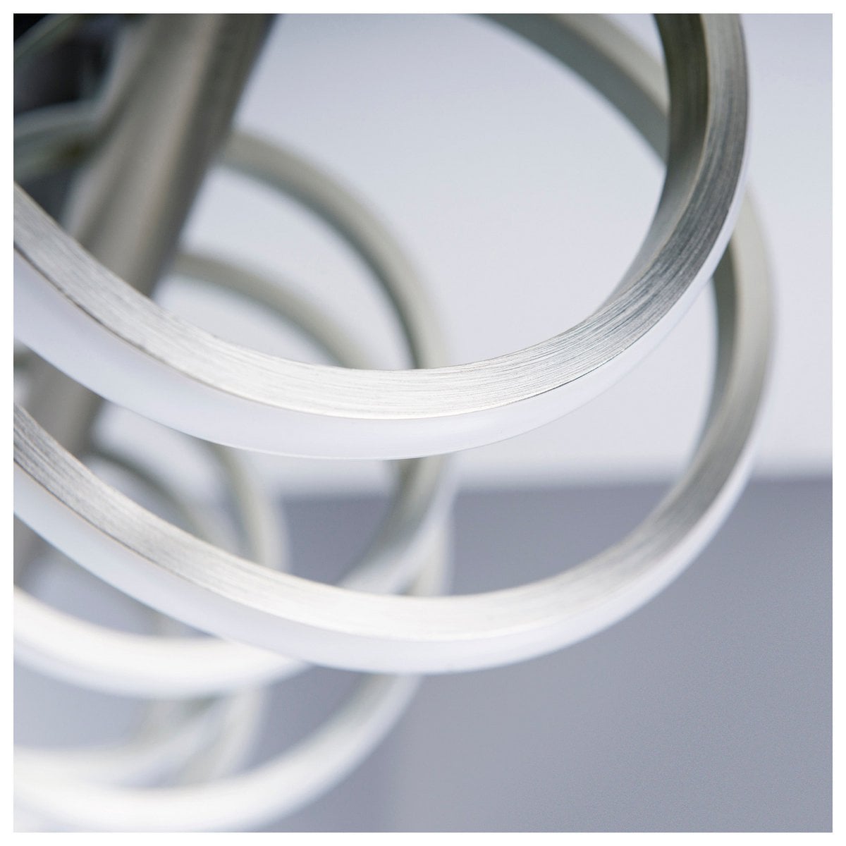 LED -plafondlamp "Belleza", moderne metalen plafondlamp en plastic in nikkel mat en wit, met stevig gebouwd -in LED's, 100 cm lang. De ideale verlichting voor woonkamer, eetkamer of keuken.