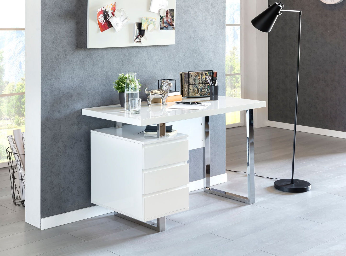 Patty wit hoogglans bureau 115x60x76