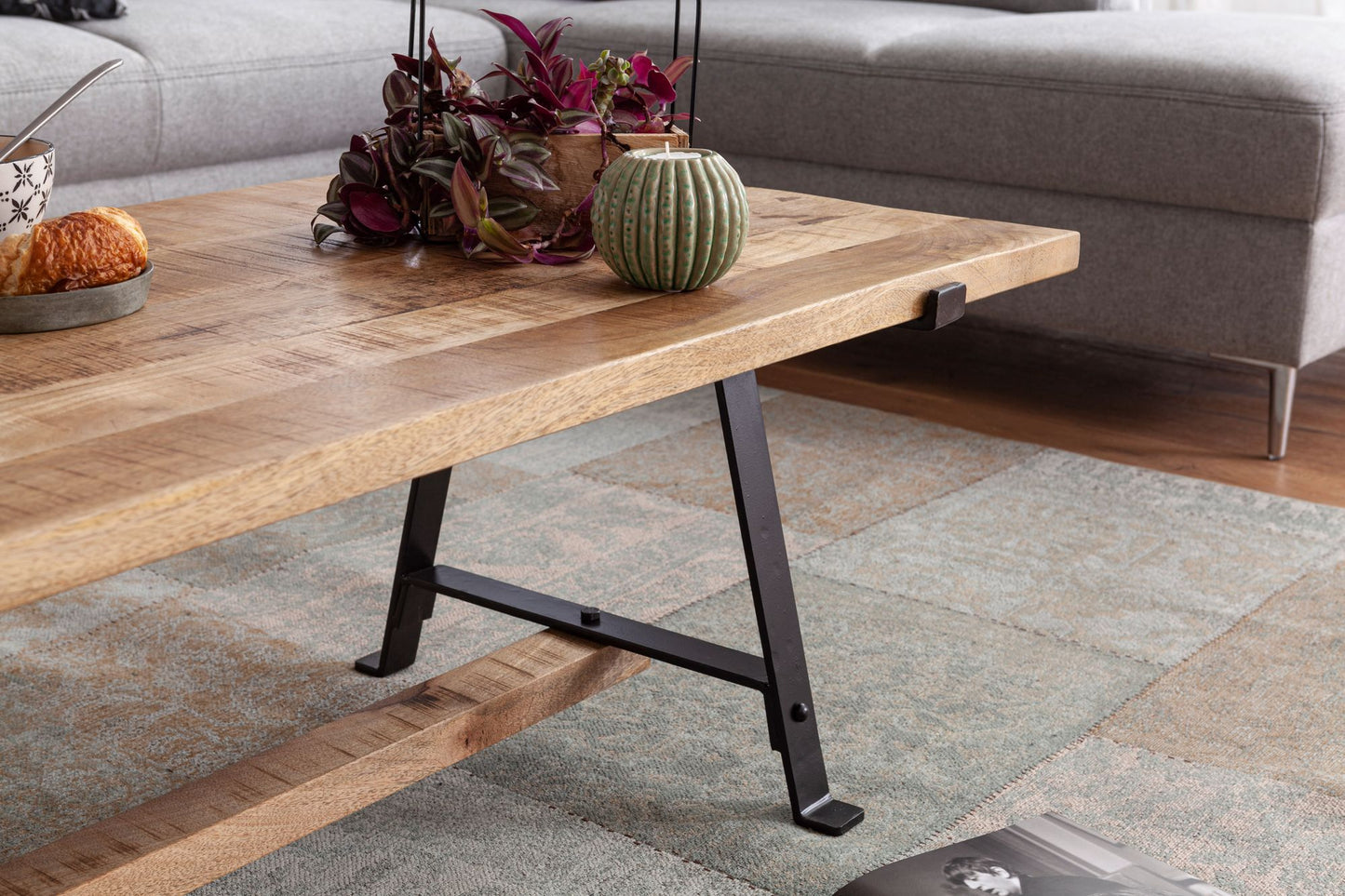 Coffee table Mango